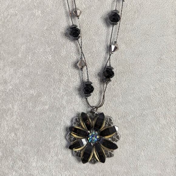 Y2K Black Daisy Pendant Necklace ~ Shimmery AB Crystal Center whimsigoth edgy - Picture 3 of 9